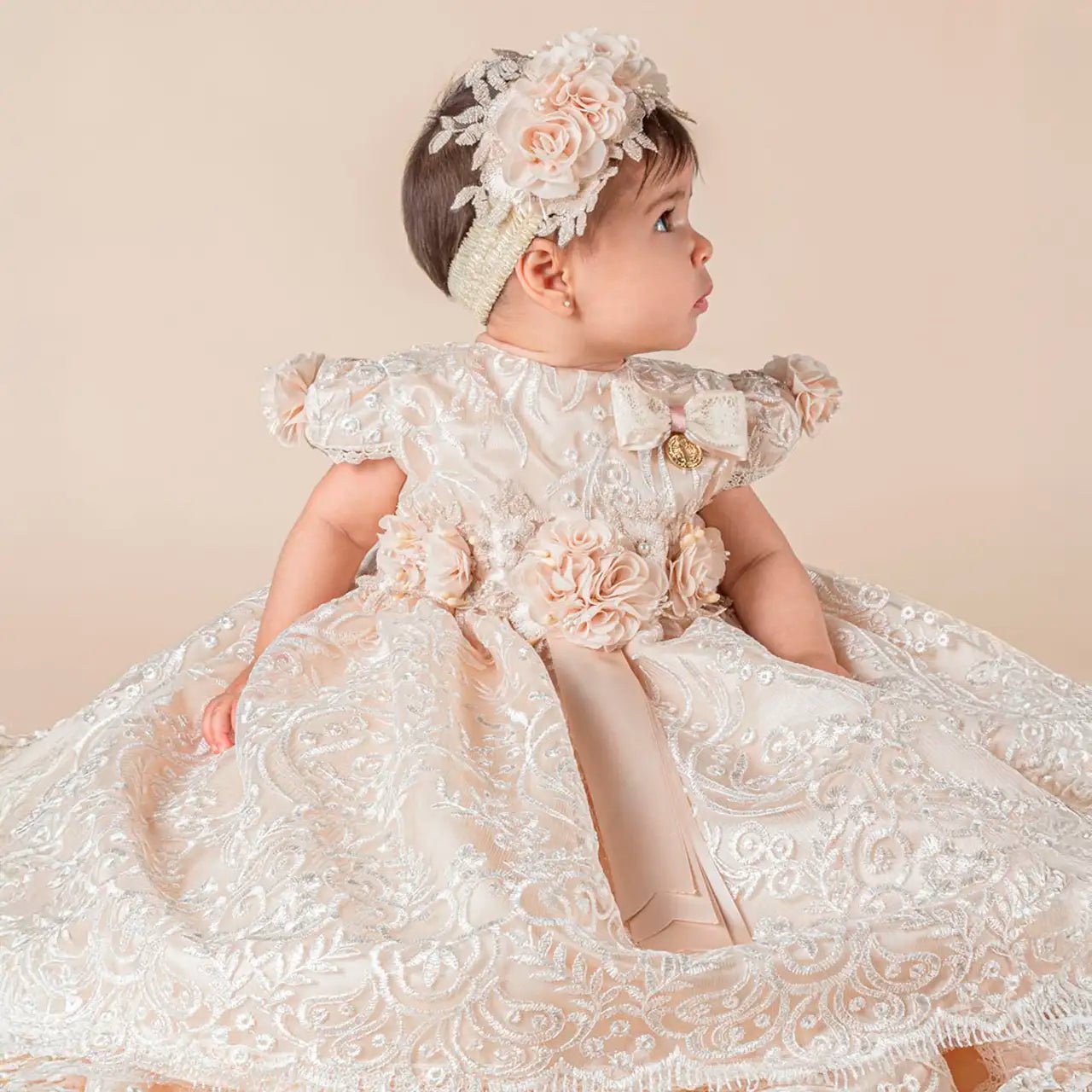 Ropón de bautizo Y30 para niña champagne – Ropones para Bautizo - Luca