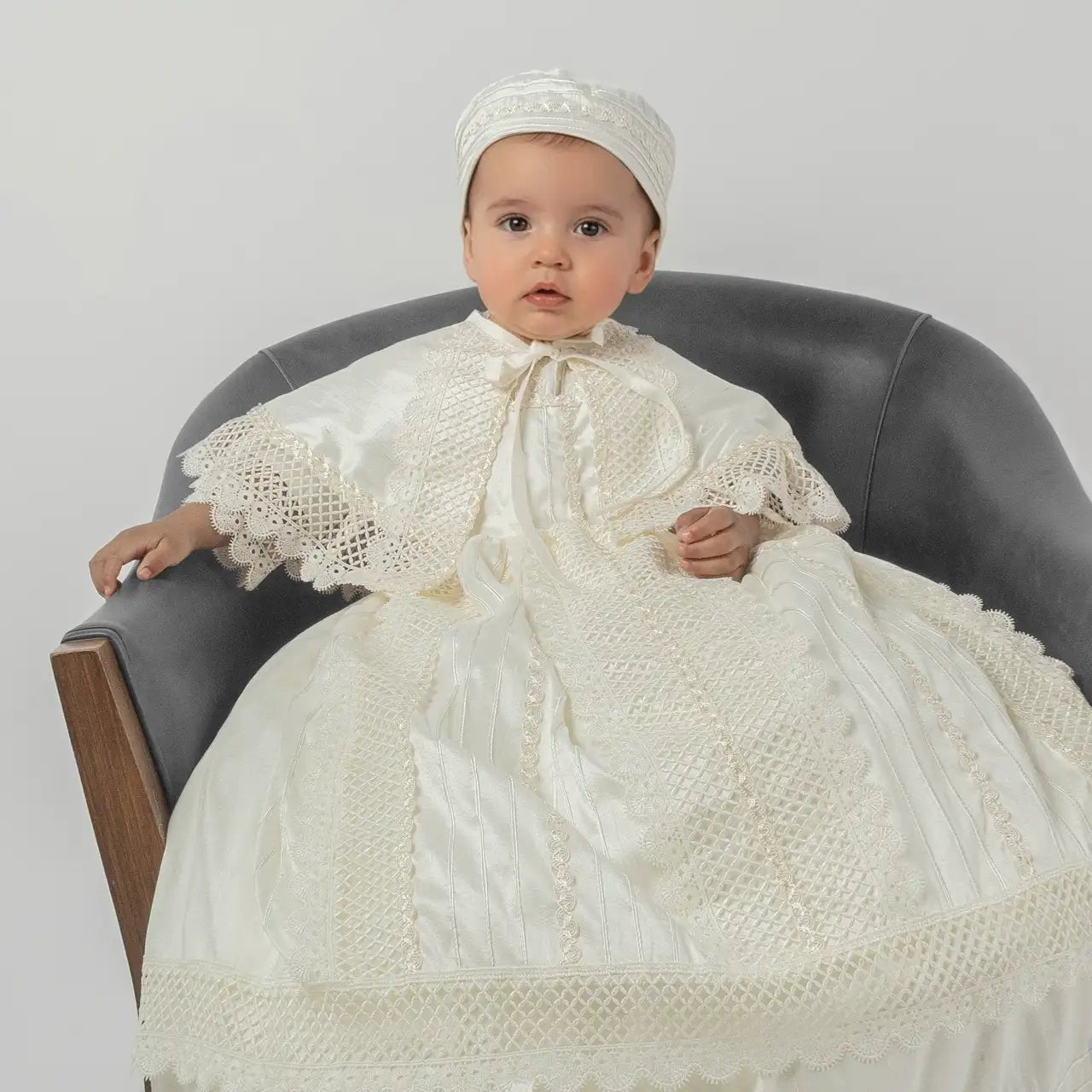 Ropón + TrajeRopón de bautizo E27 clásico para niño perlaLuca Gobbi