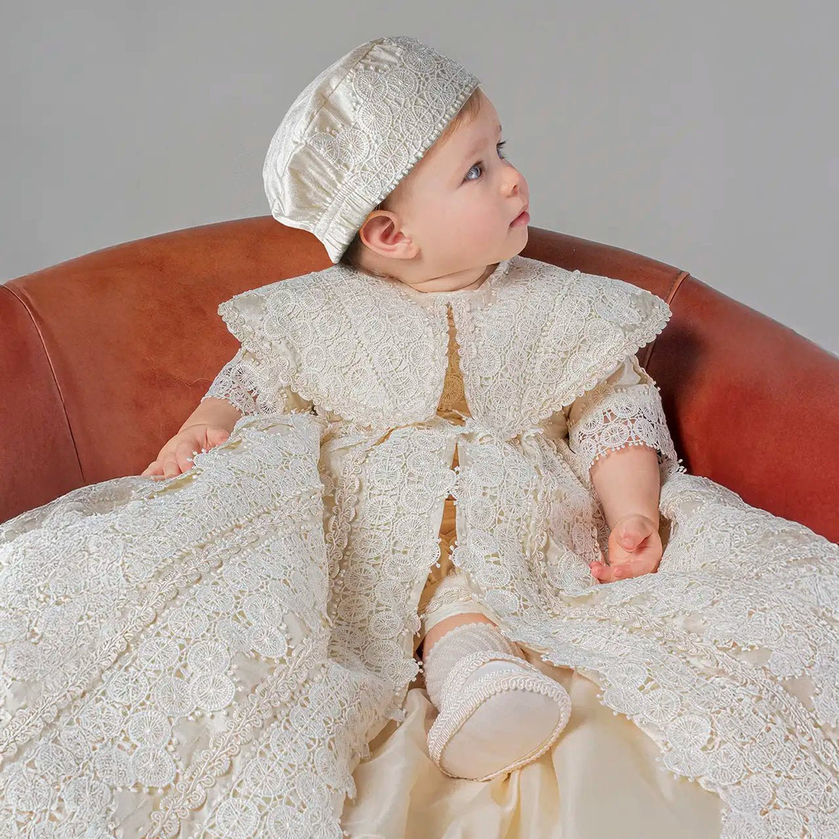 Prince-style christening gown P50 beige