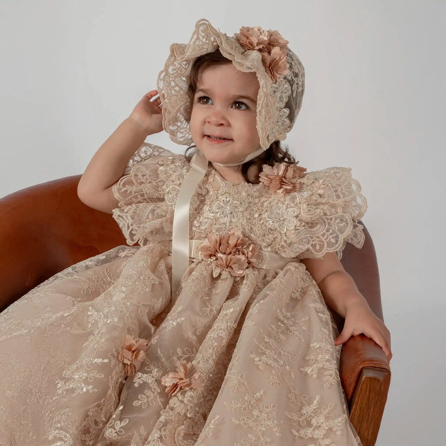 Ropones de BautizoRopón Signature M60 – Beige · Incluye Vestido de FiestaLuca Gobbi