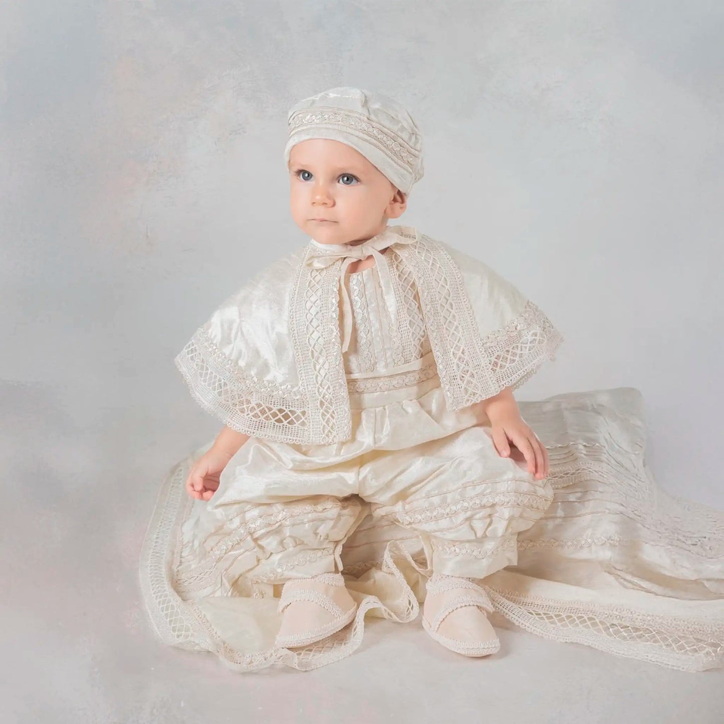 TrajesTraje de bautizo E27 para niño BeigeLuca Gobbi