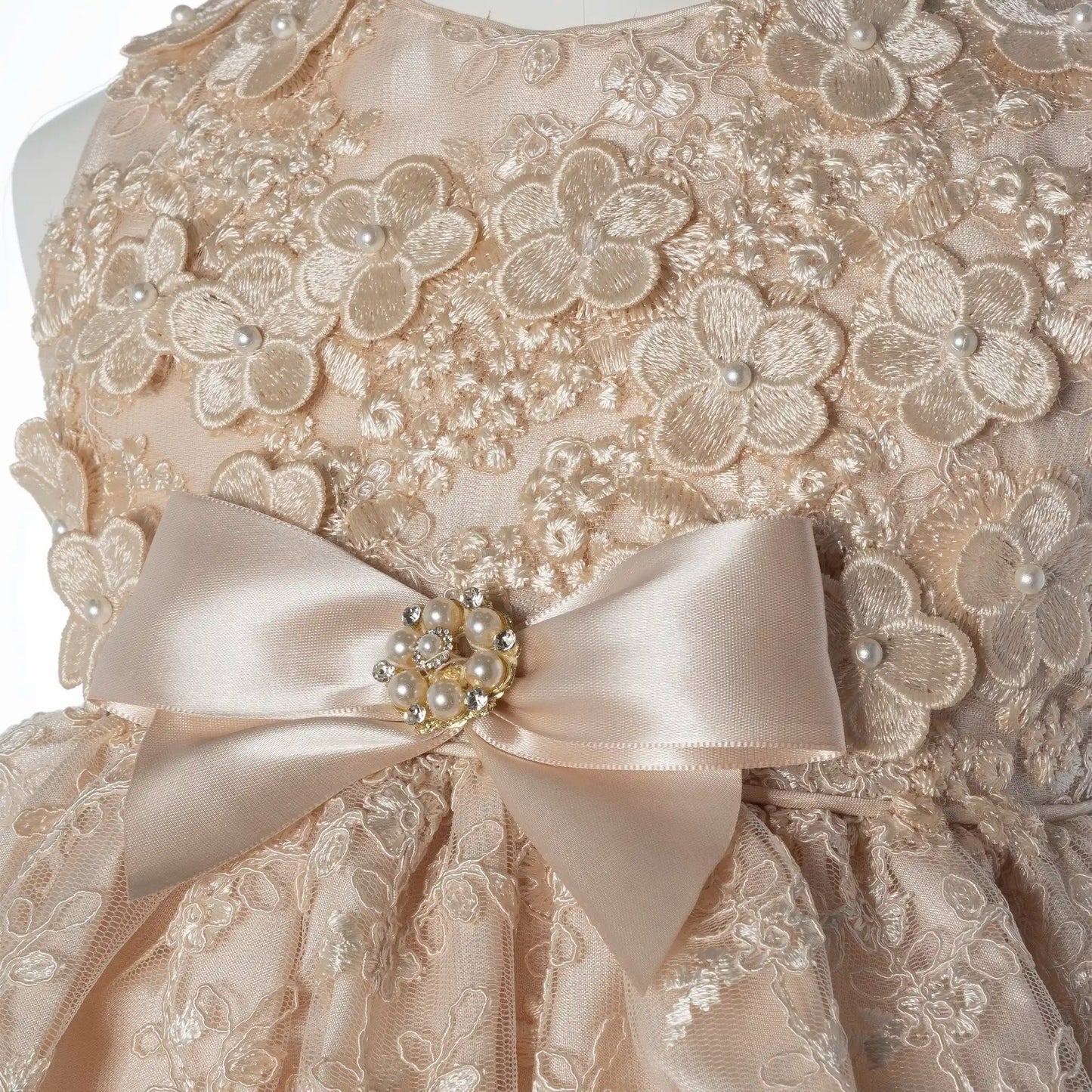 Vestidos para BautizoVestido Signature B25 – Beige · Incluye GorroLuca Gobbi
